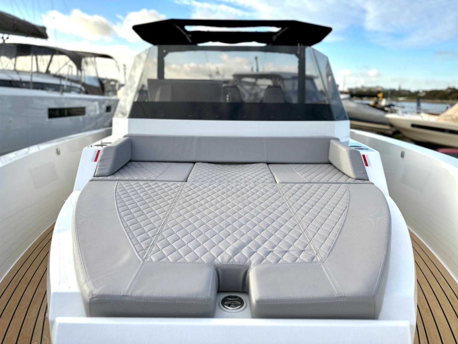 Picture of a De Antonio Yachts D32