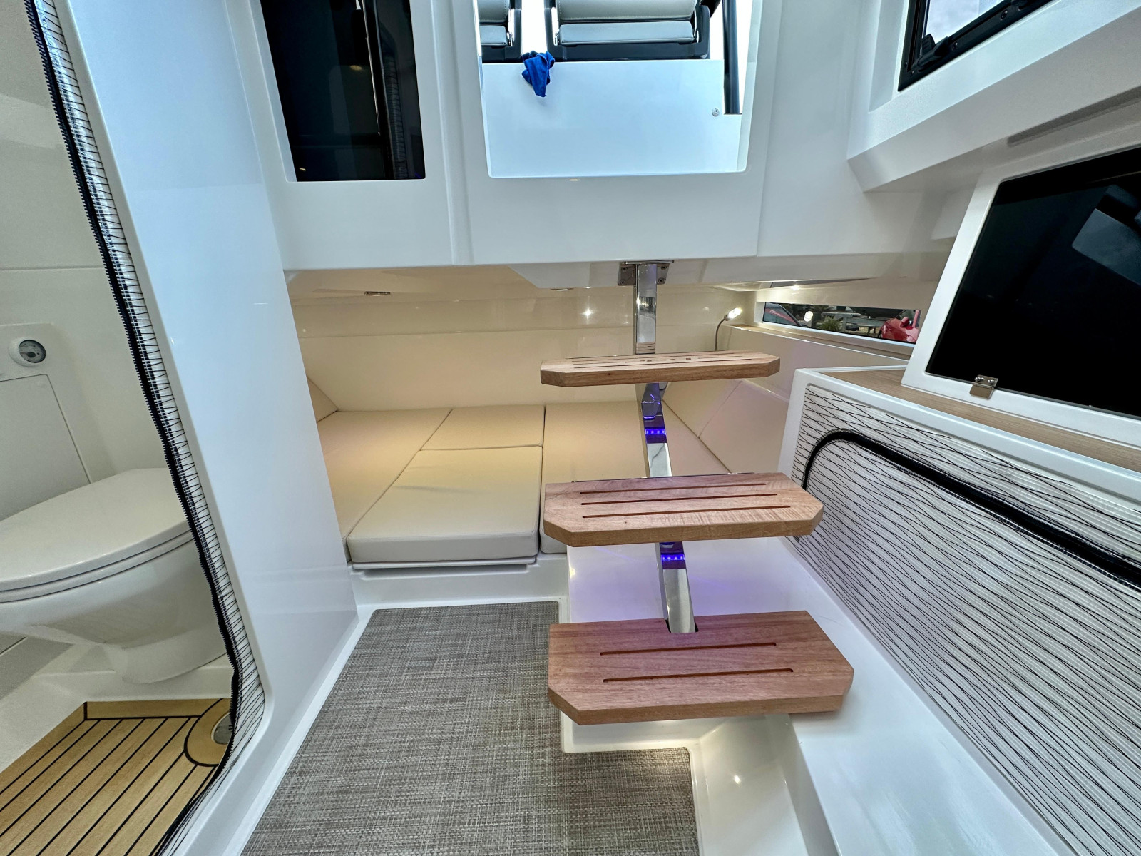 Picture of a De Antonio Yachts D32