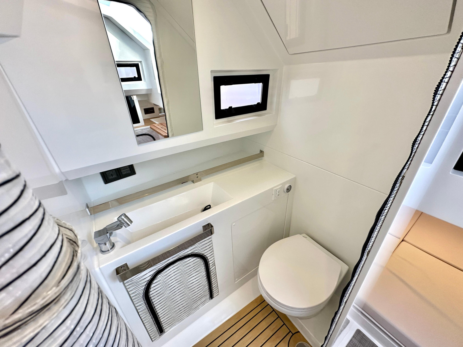 Picture of a De Antonio Yachts D32